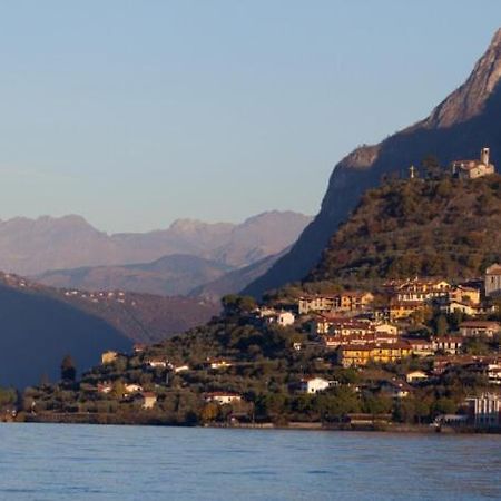Casa Madali' - Nel Borgo Apartment มาโรเน ภายนอก รูปภาพ