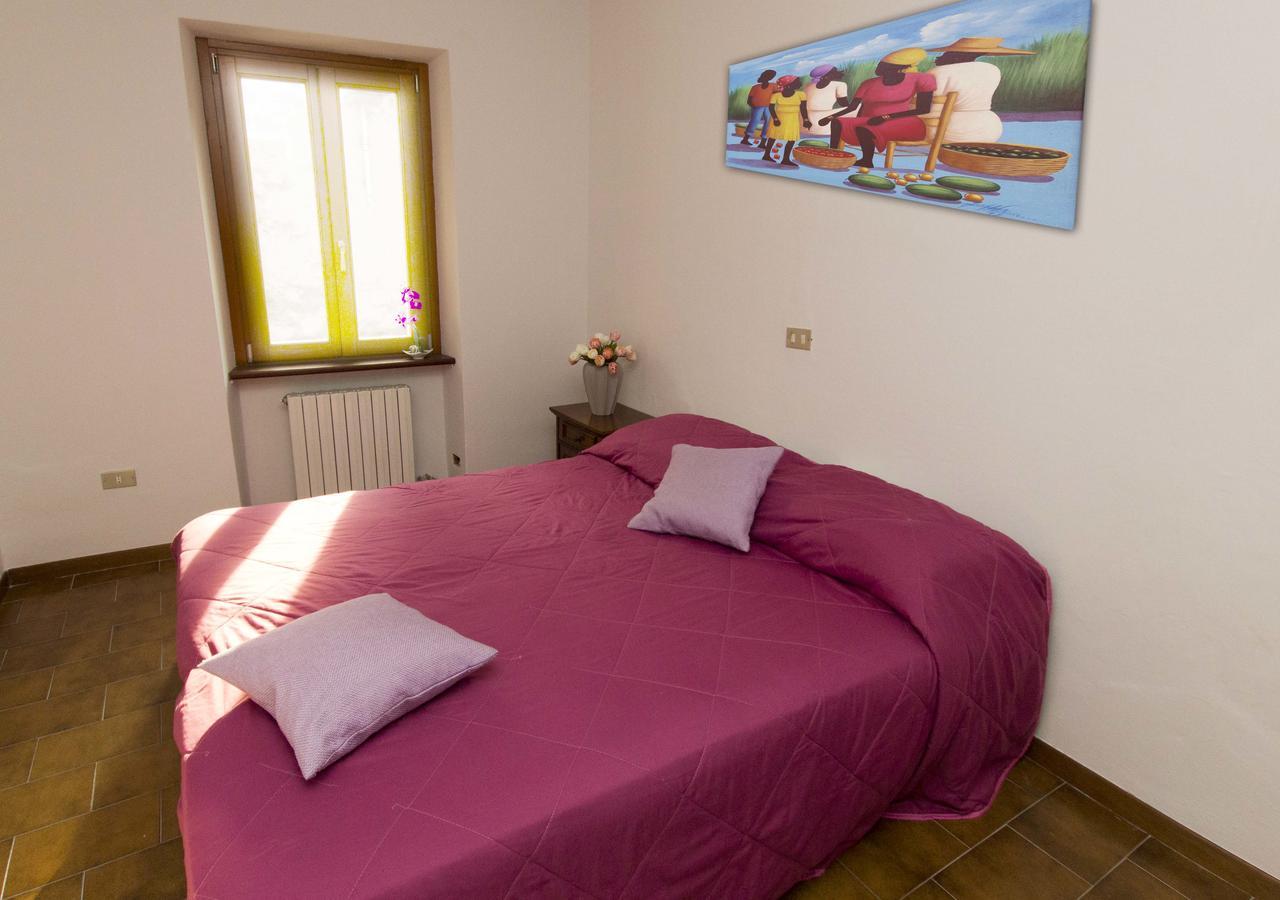 Casa Madali' - Nel Borgo Apartment มาโรเน ภายนอก รูปภาพ