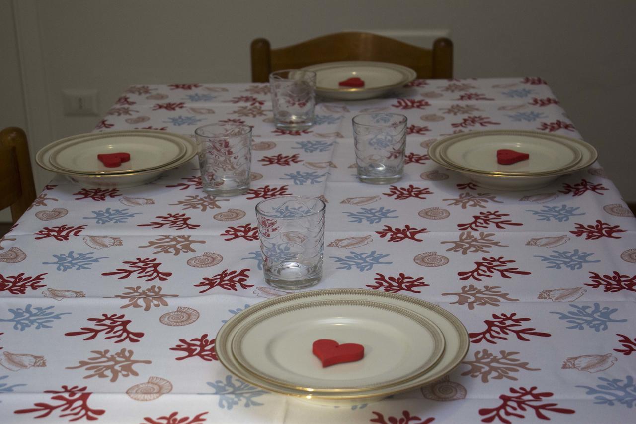 Casa Madali' - Nel Borgo Apartment มาโรเน ภายนอก รูปภาพ